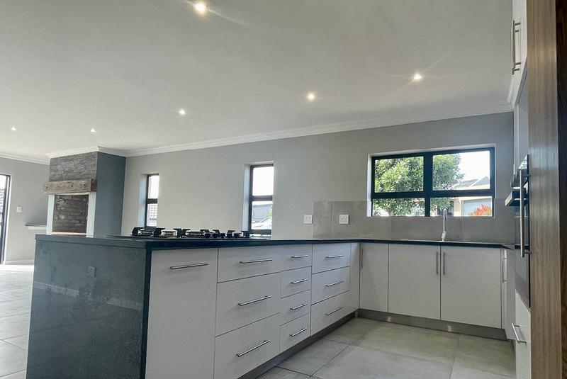 3 Bedroom Property for Sale in Seemeeu Park Western Cape